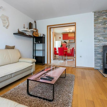 Apartments Kira Цриквеница Экстерьер фото