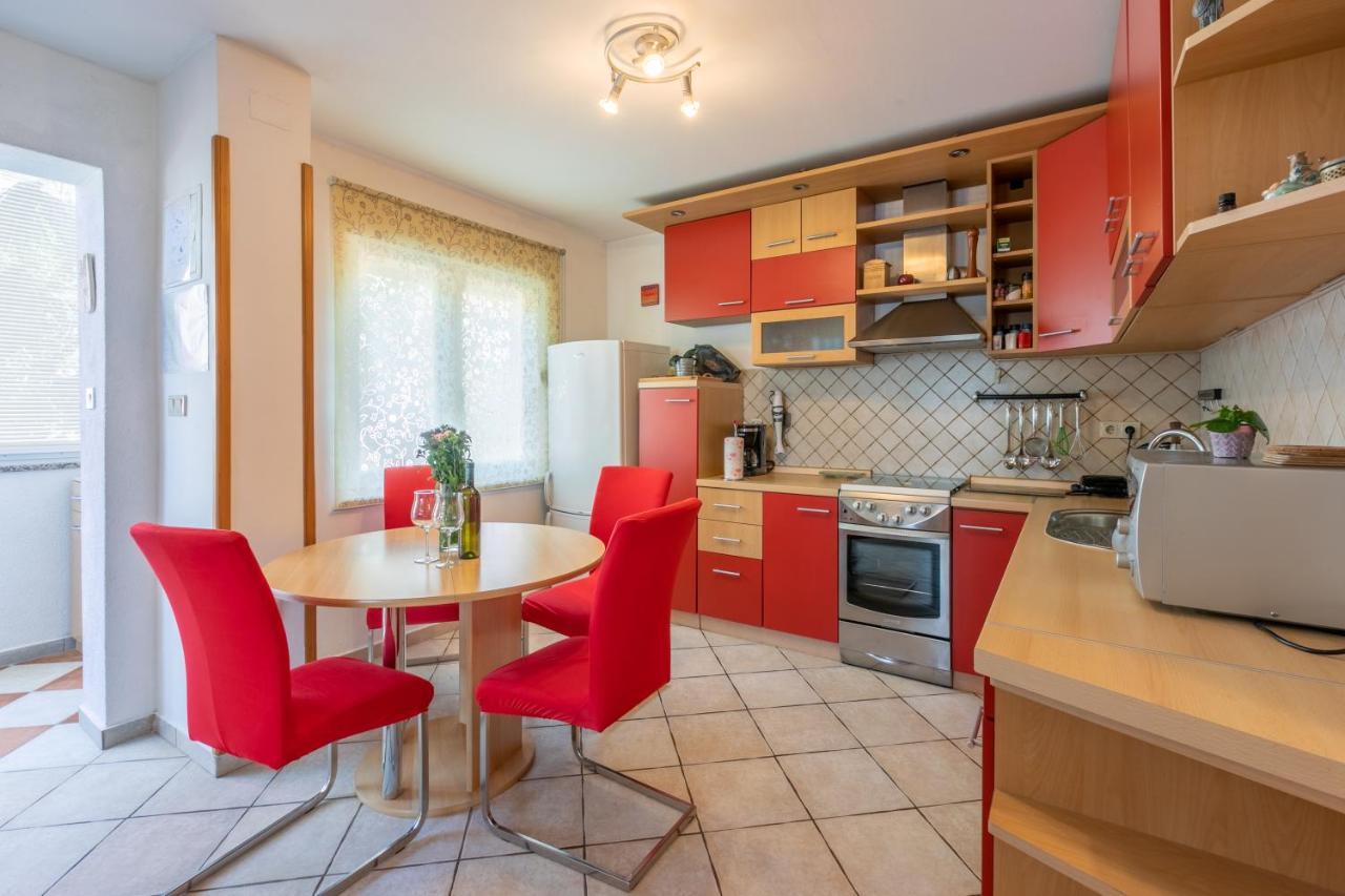 Apartments Kira Цриквеница Экстерьер фото