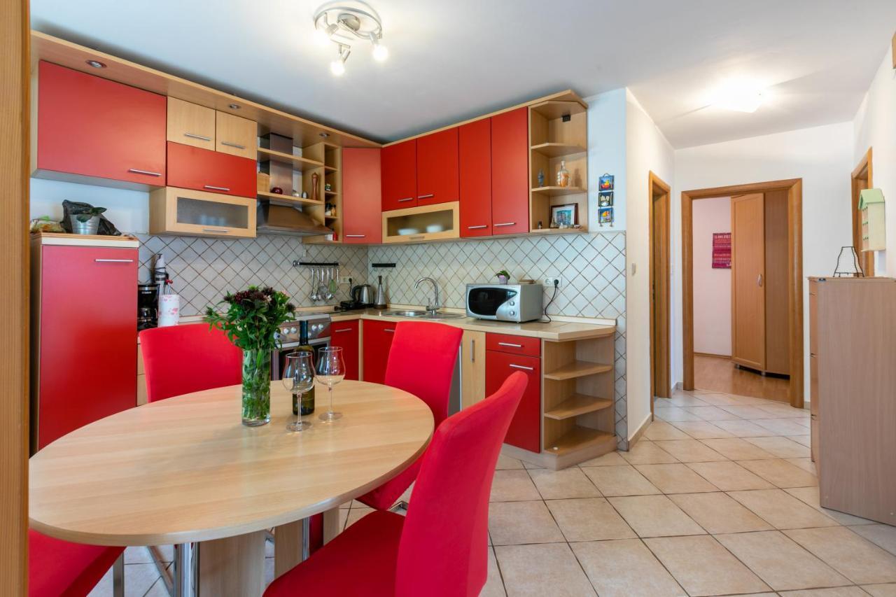 Apartments Kira Цриквеница Экстерьер фото